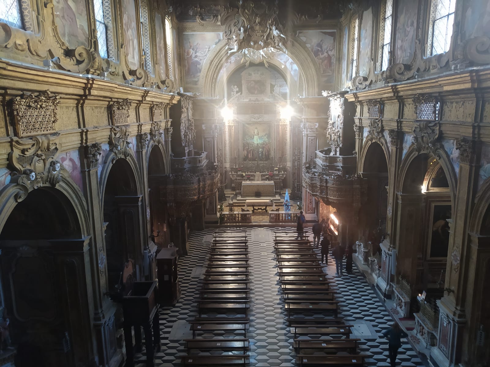 Interno chiesa San Gregorio Armeno